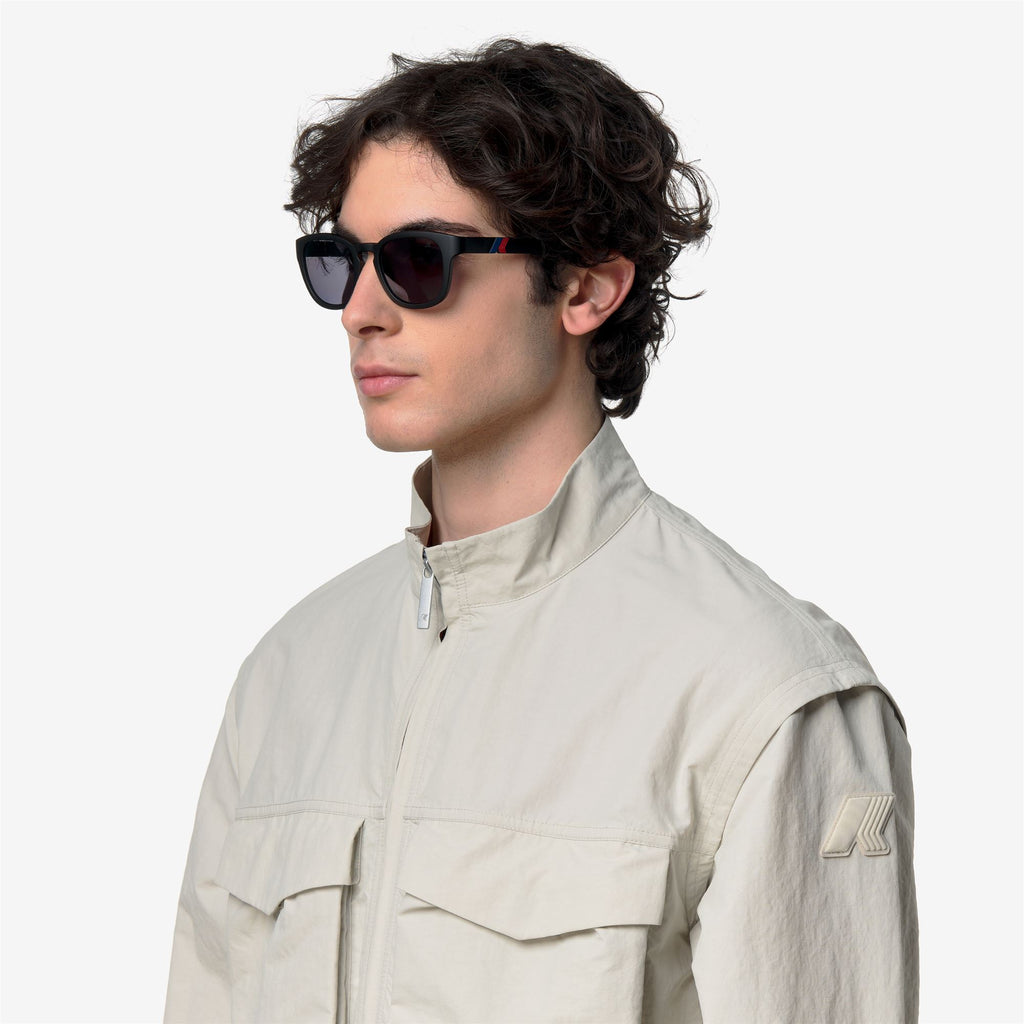 Glasses_Unisex_KW0038_Sunglasses_02A SG3 - Commercial 5