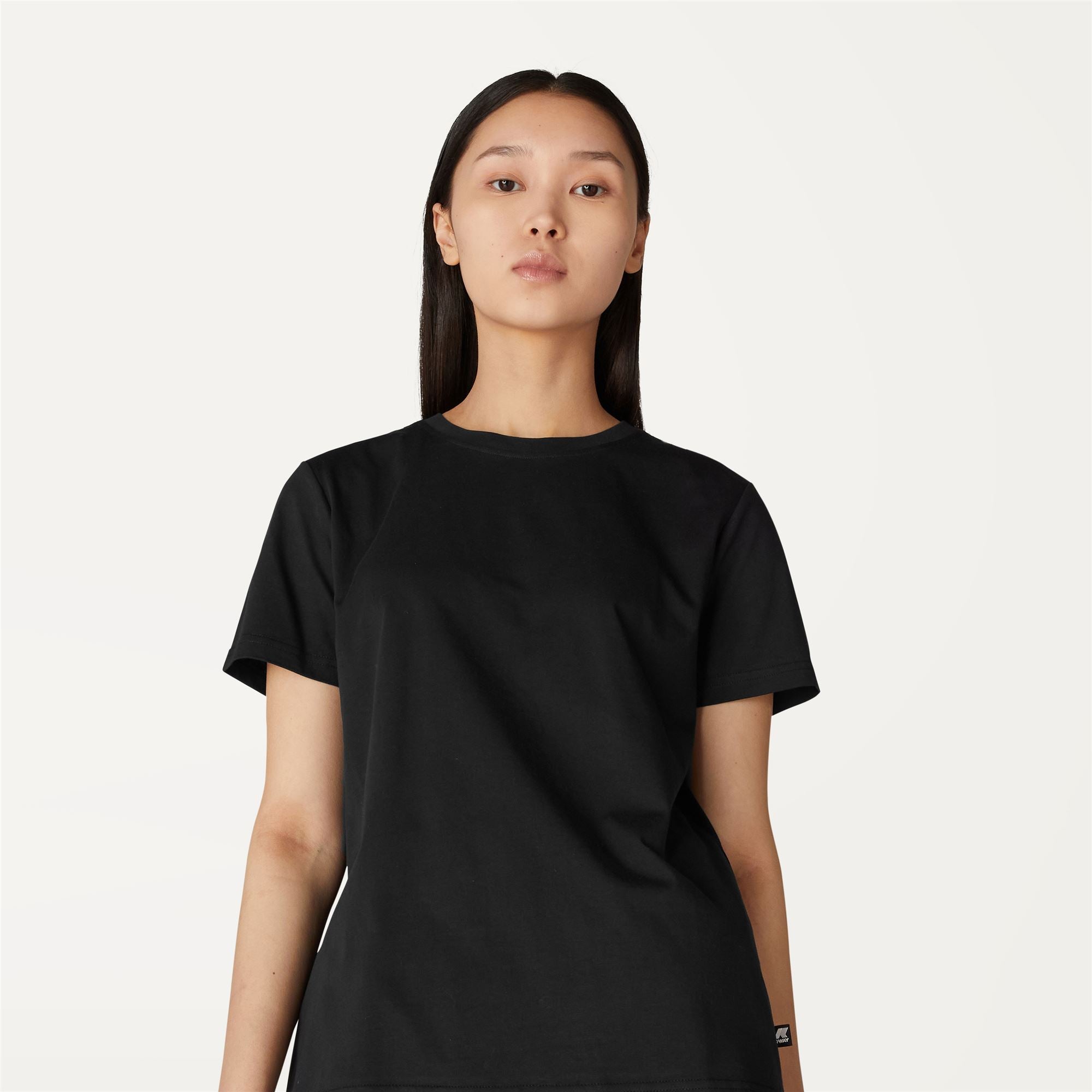 T-Shirts & Top_WOMAN_AMALIA_T-Shirt_Black Pure - Commercial 7