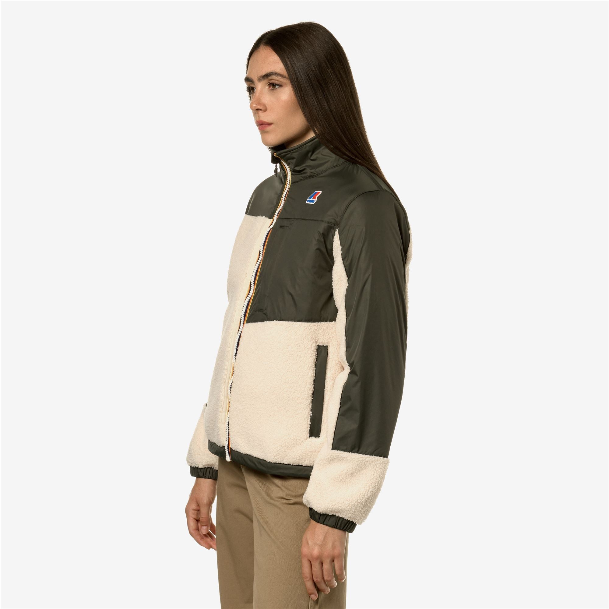 Fleece_Unisex_LE VRAI 3.0 NERSEV ORSETTO_Jacket_Ecru-GREEN BLACKISH - Commercial 5