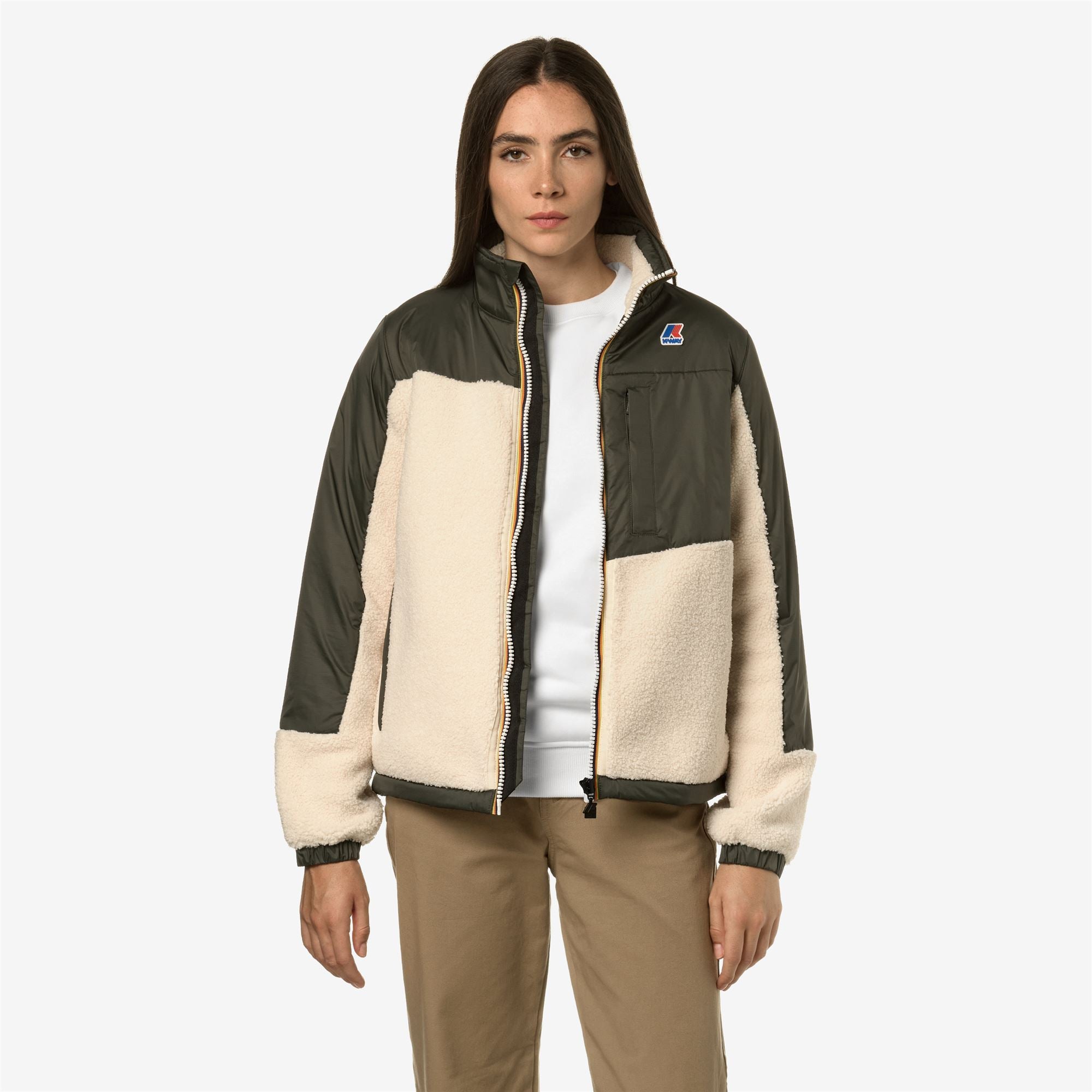 Fleece_Unisex_LE VRAI 3.0 NERSEV ORSETTO_Jacket_Ecru-GREEN BLACKISH - Commercial 4