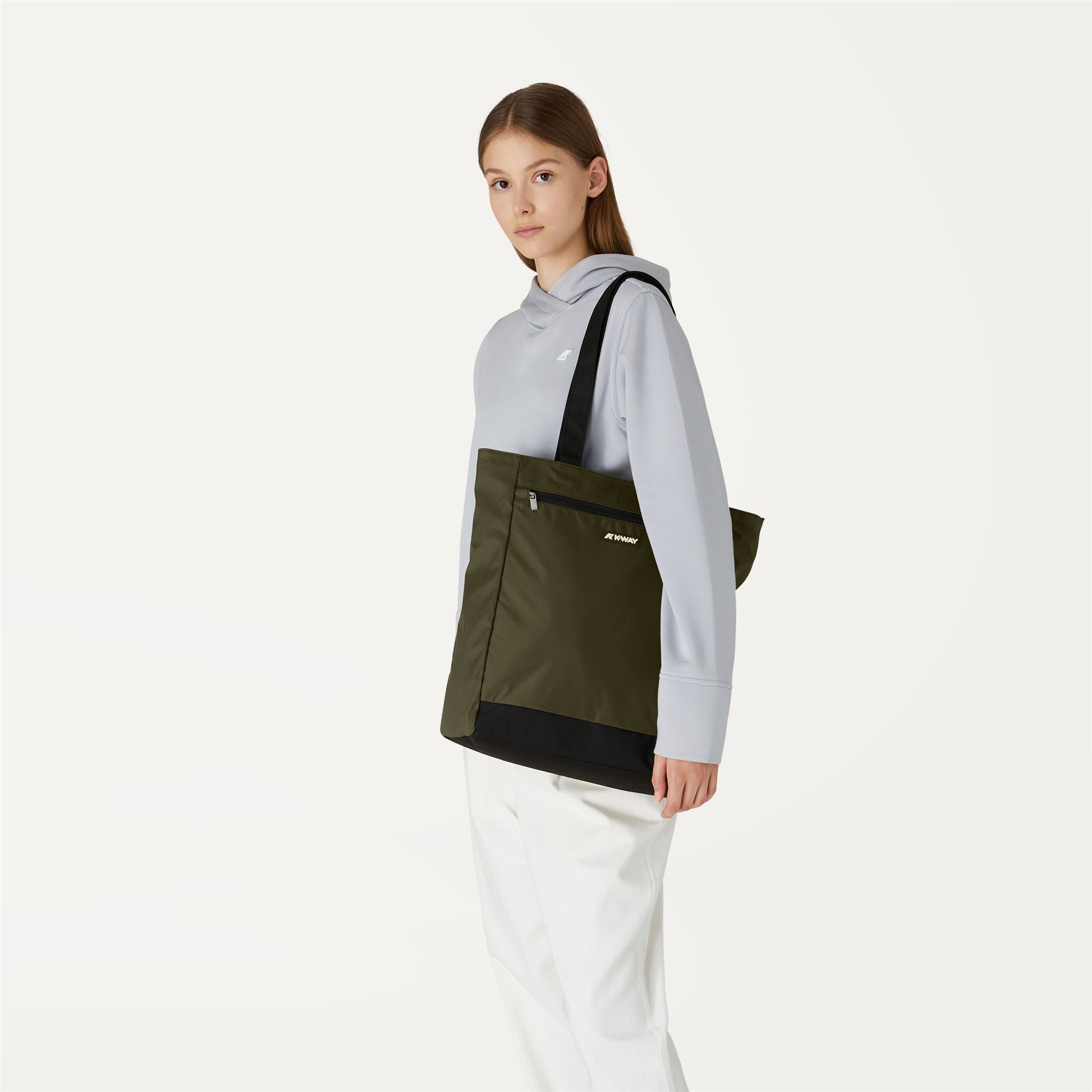 Bags_UNISEX_ELLIANT_Shopping Bag_GREEN BLACKISH - Commercial 7