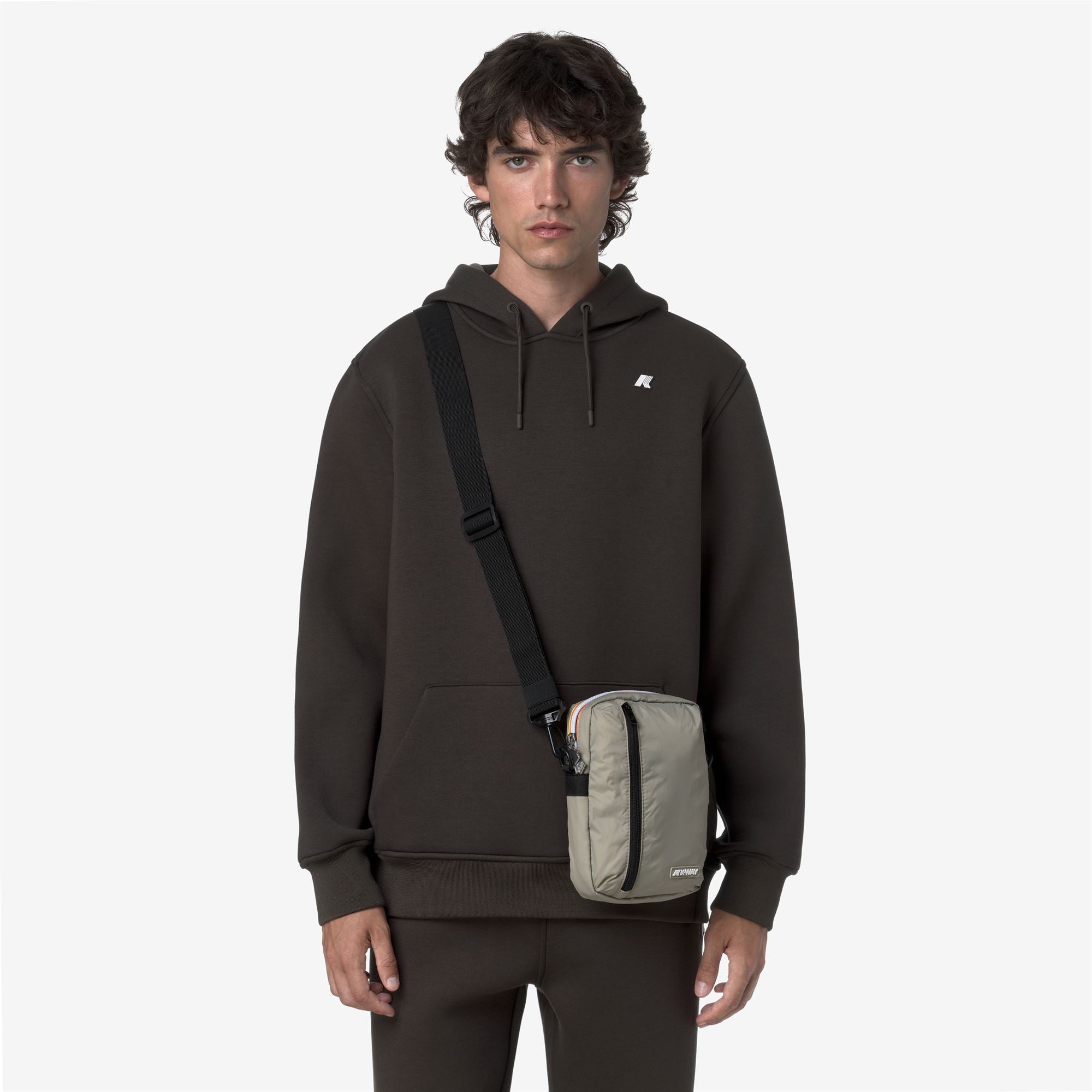 Bags_UNISEX_BARBITON_Shoulder Bag_Green Oak - Commercial 5
