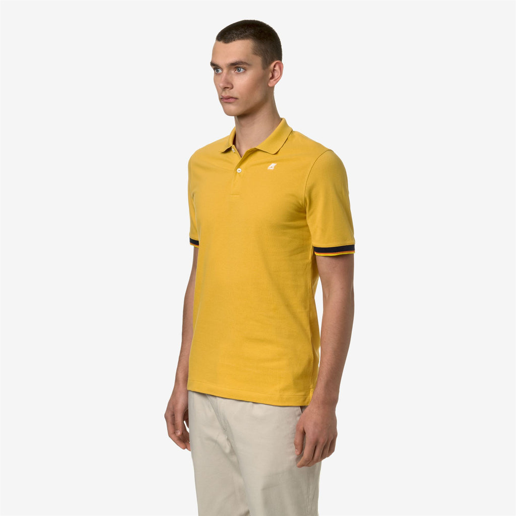 Polo Shirts_Man_VINCENT_Polo_Yellow Mimosa - Commercial 5