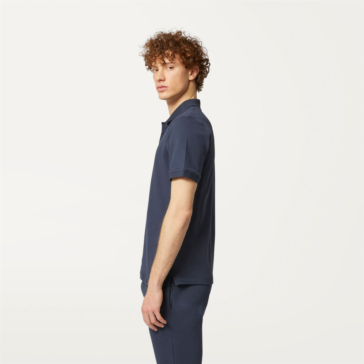 Polo Shirts_MAN_VINNIE_Polo_Blue Depth - Commercial 5