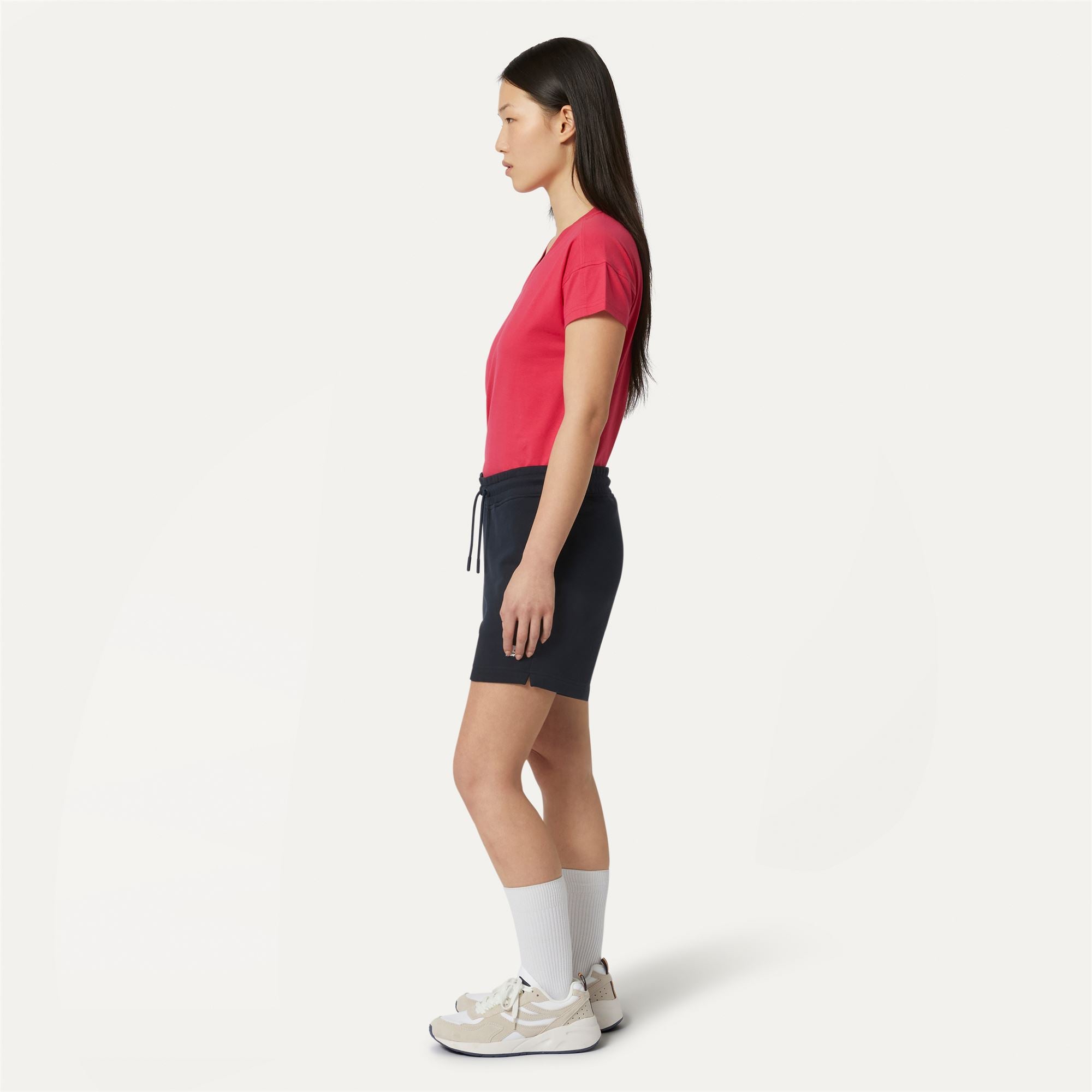 Shorts_WOMAN_RIKA_Sport Shorts_Blue Depth - Commercial 5
