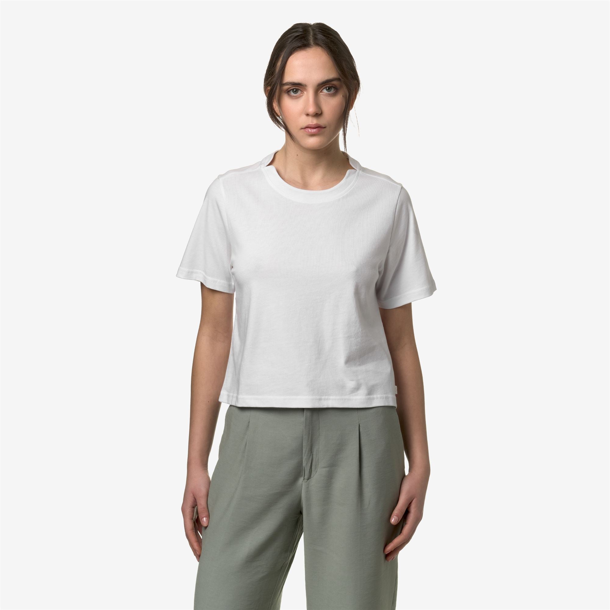 T-Shirts & Top_WOMAN_AMILLY_T-Shirt_White - Commercial 4