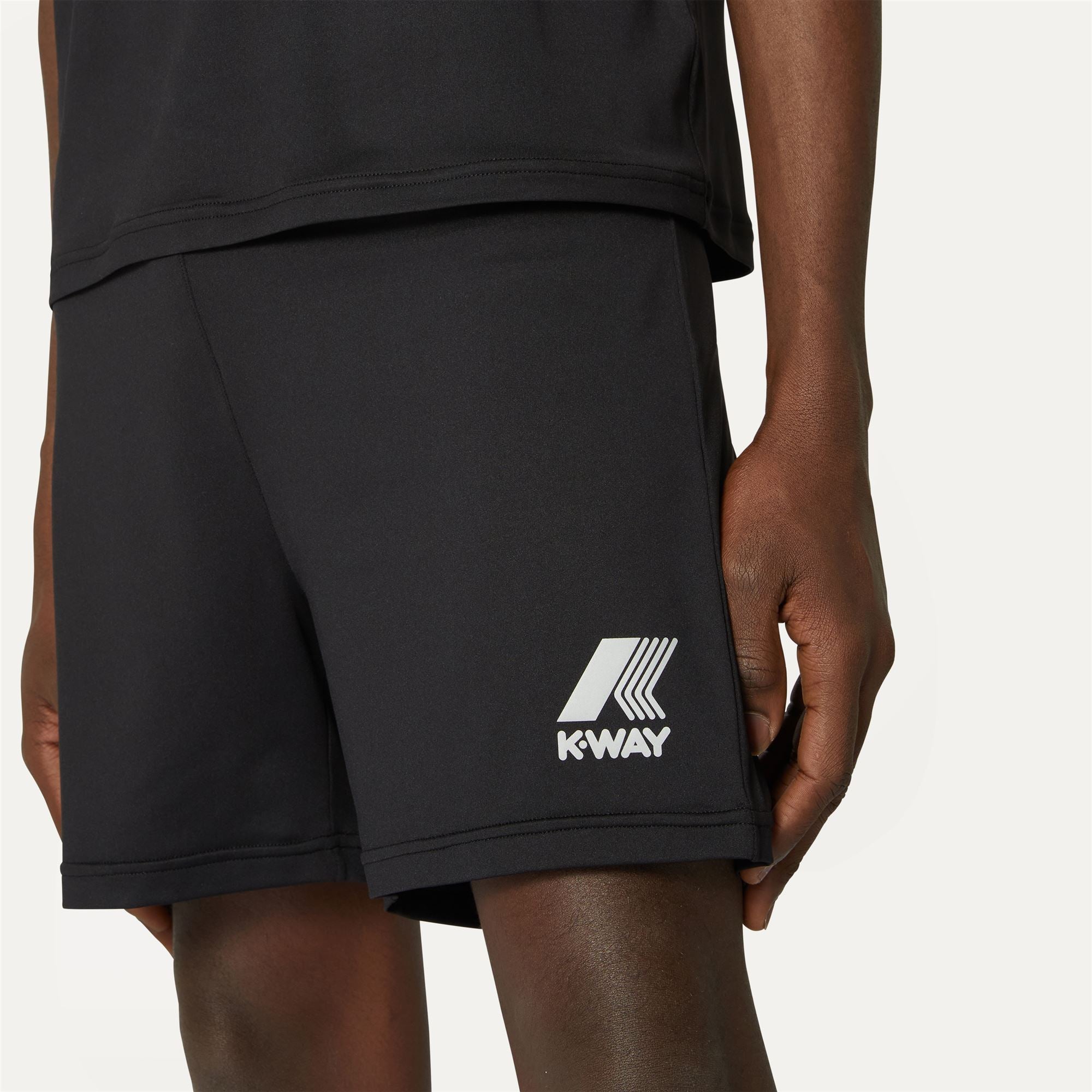 Shorts_Man_TYLER_Sport Shorts_Black Pure - Commercial 7