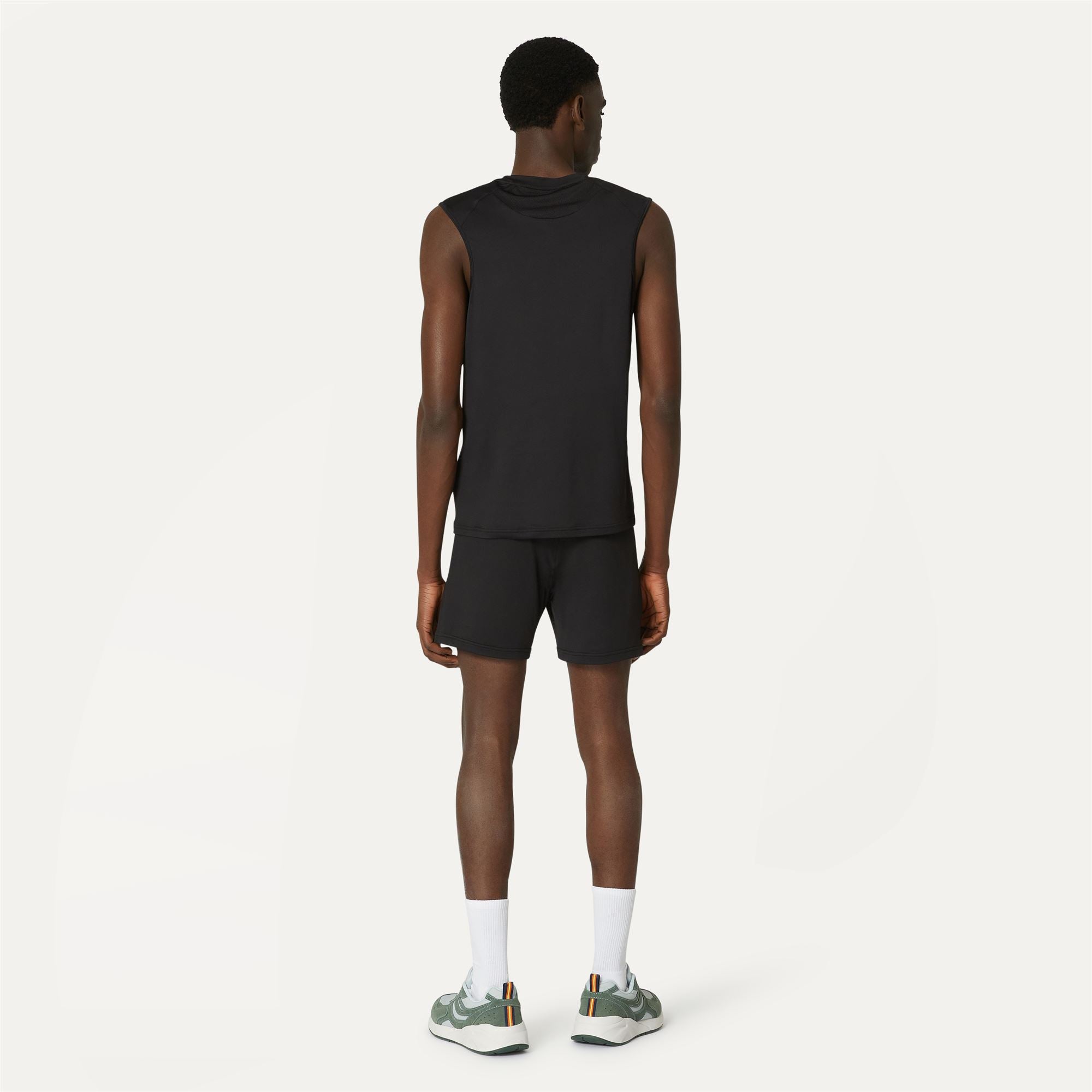 Shorts_Man_TYLER_Sport Shorts_Black Pure - Commercial 6