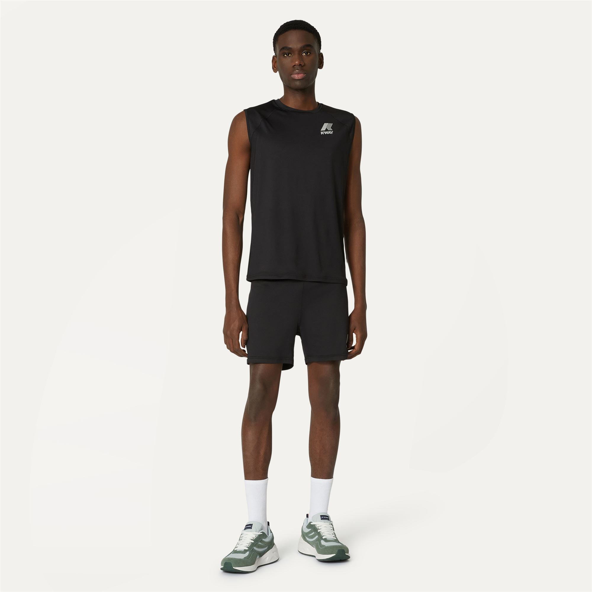 Shorts_Man_TYLER_Sport Shorts_Black Pure - Commercial 4