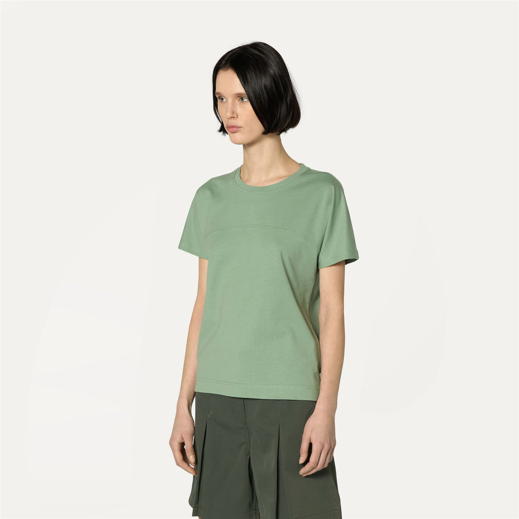 T-Shirts & Top_WOMAN_GIZELLE_T-Shirt_Green Fjord - Commercial 5