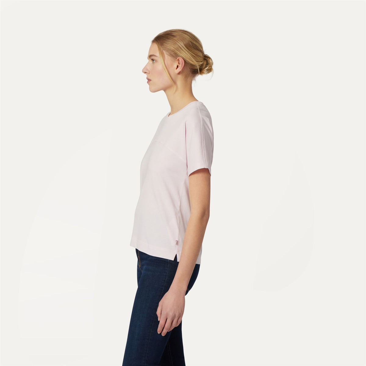 T-Shirts & Top_WOMAN_GIZELLE_T-Shirt_Pink Rose - Commercial 5