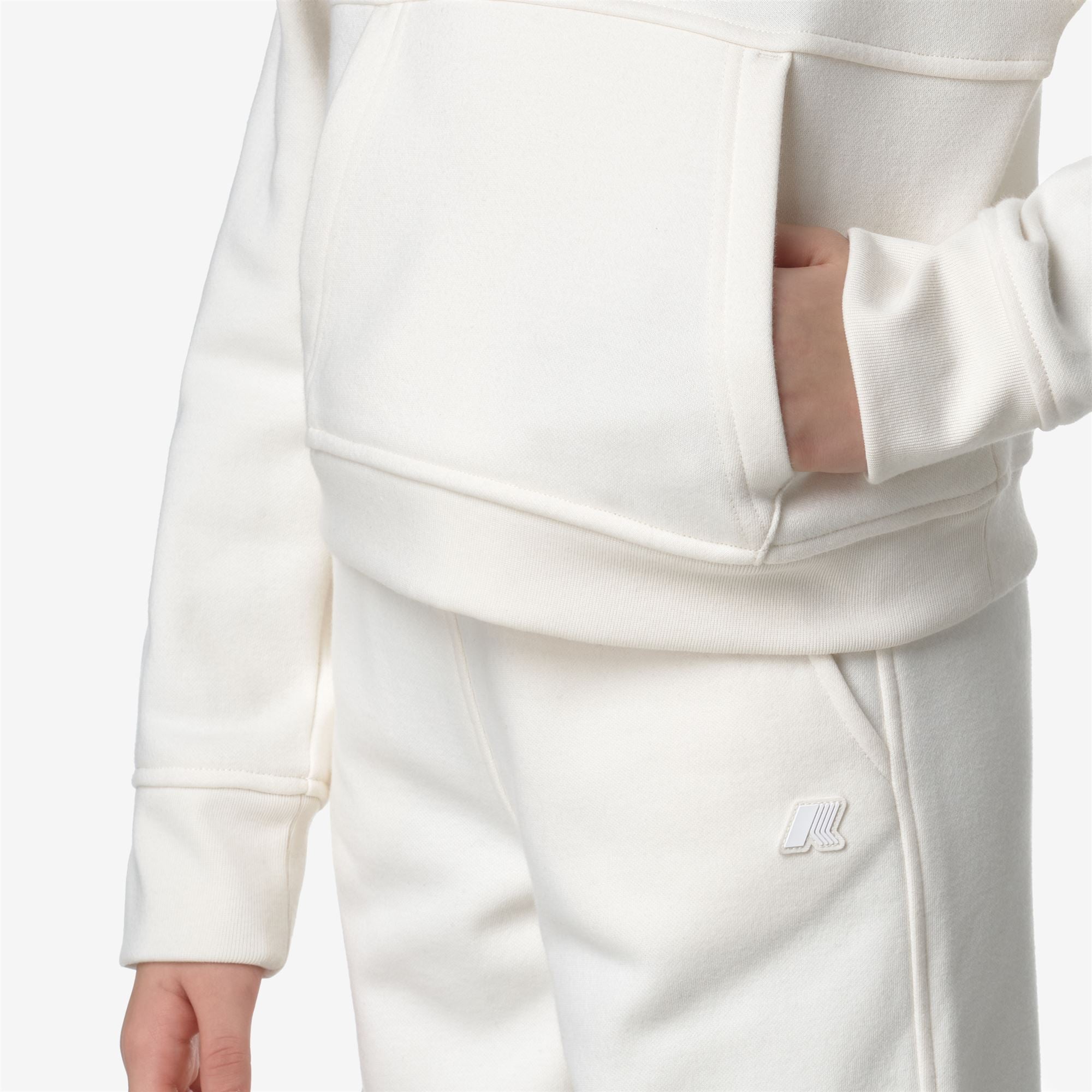Fleece_GIRL_P. CARMYLLE_Jumper_White Gardenia - Commercial 7