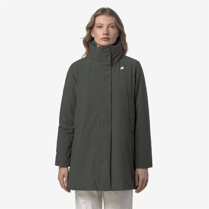 Chaqueta elegante de mujer negra y verde con capucha 3