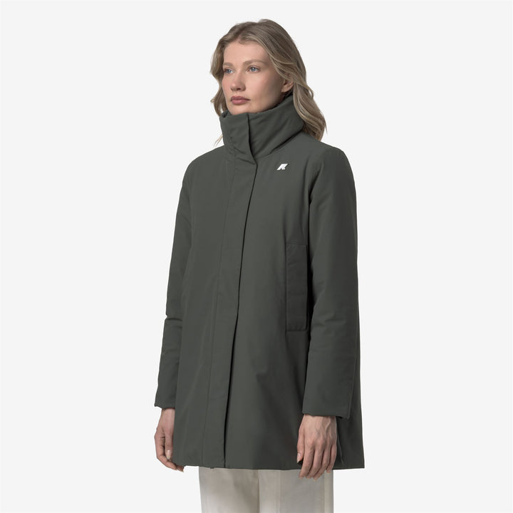 Chaqueta elegante de mujer negra y verde con capucha 4