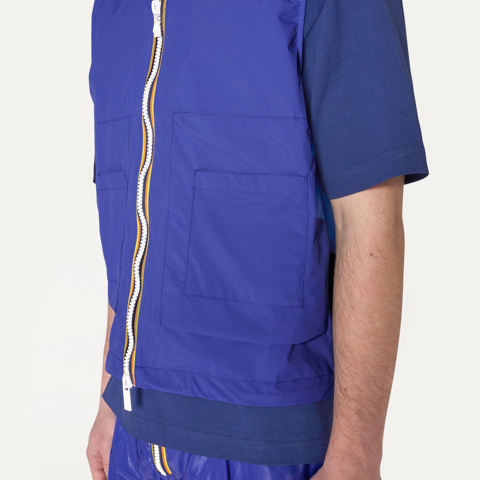 Jackets_UNISEX_BARNEL 2.1 AMIABLE SILVER_Vest_Blue Royal - Commercial 7