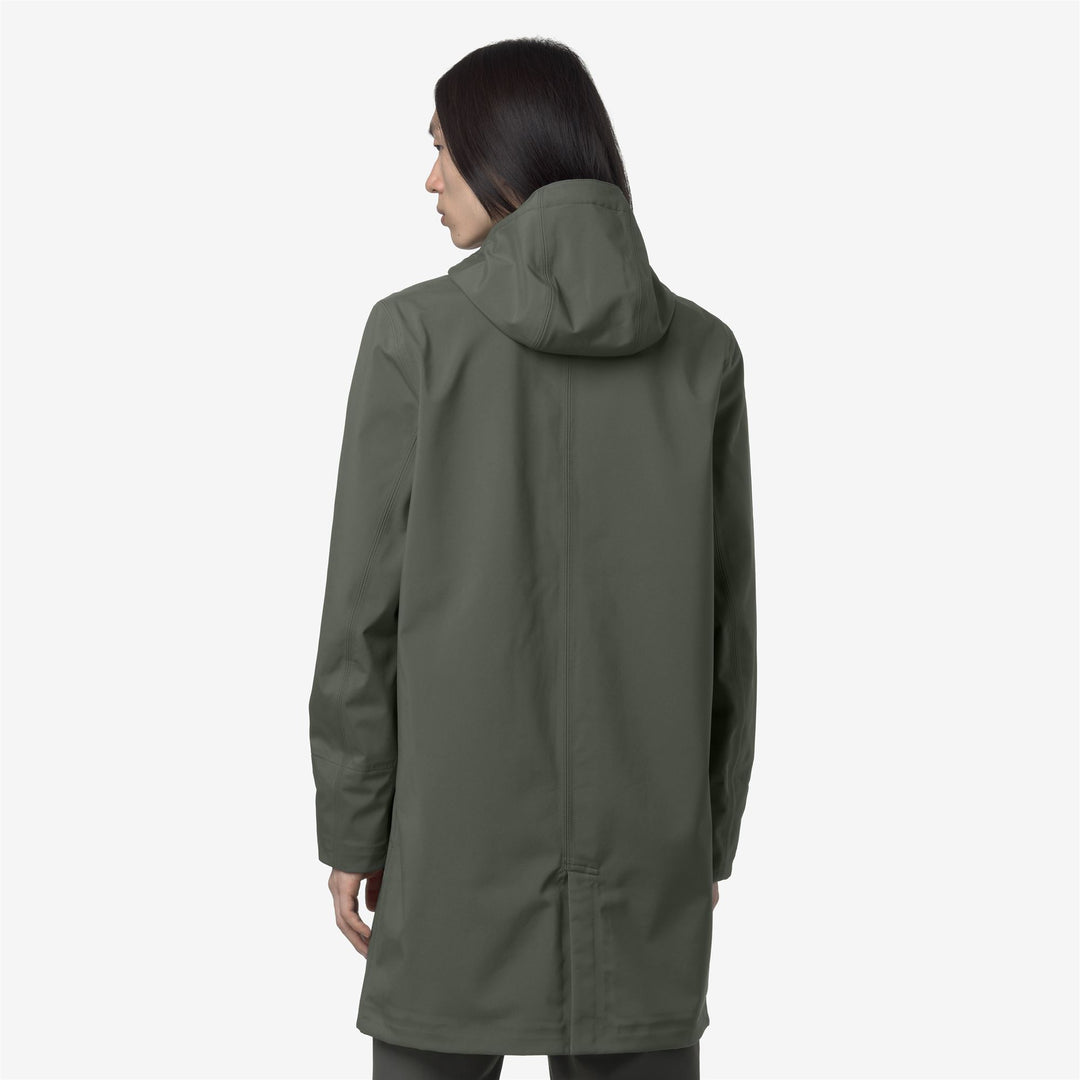 Chaqueta impermeable larga verde y negra para hombre main