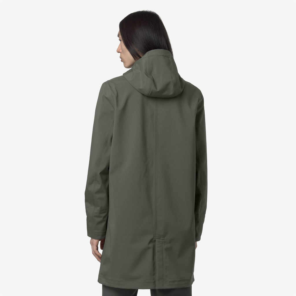 Jackets_MAN_THOMAS BONDED_Long_GREEN BLACKISH  - Blue Depth - Commercial 6