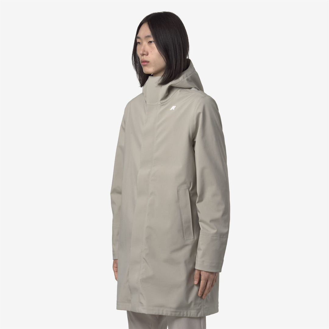 Chaqueta impermeable larga de hombre beige con capucha main