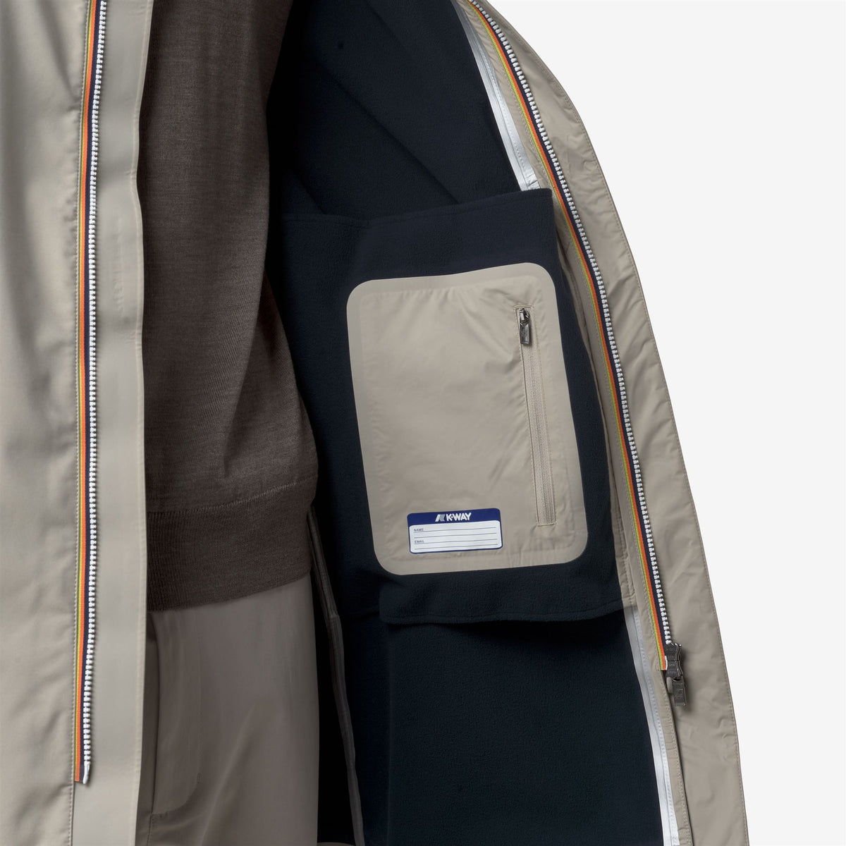 Jackets_MAN_THOMAS BONDED_Long_Beige Cashmere - Blue Depth - Commercial 7
