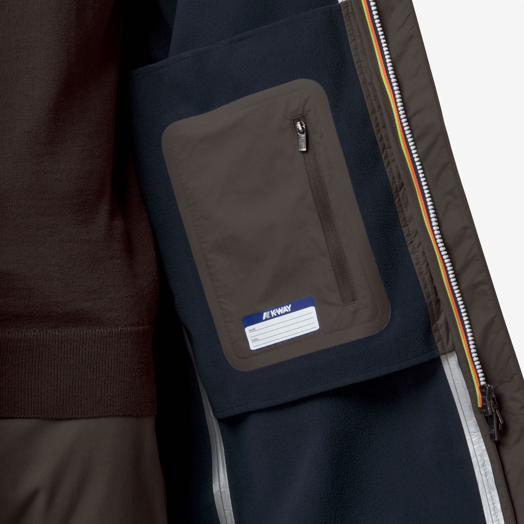 Jackets_MAN_THOMAS BONDED_Long_Black Olive - Blue Depth - Commercial 7
