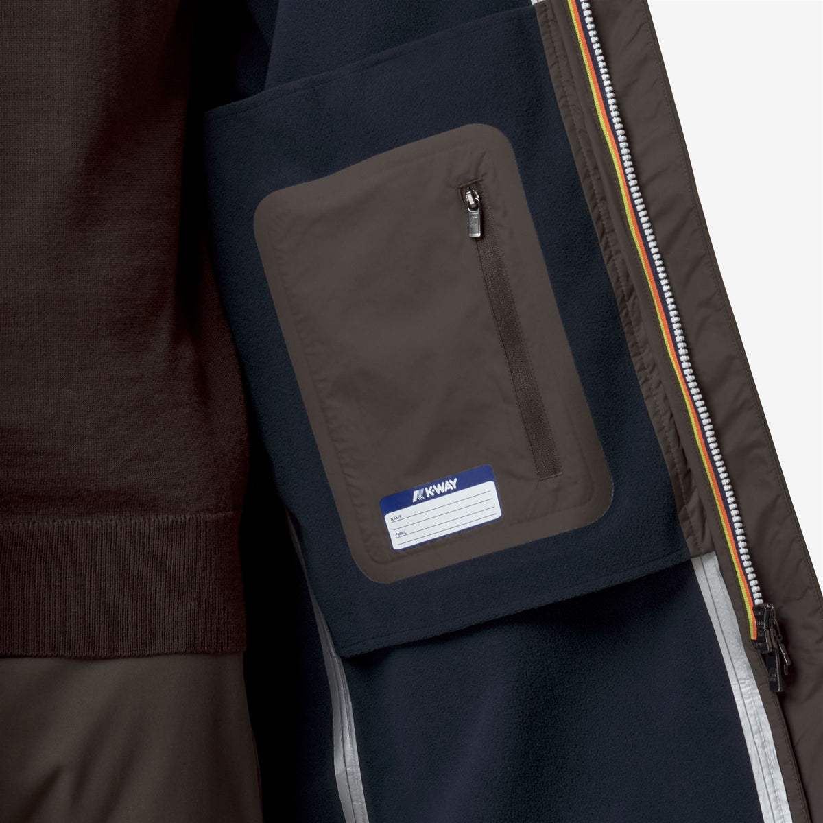 Jackets_MAN_THOMAS BONDED_Long_Black Olive - Blue Depth - Commercial 7