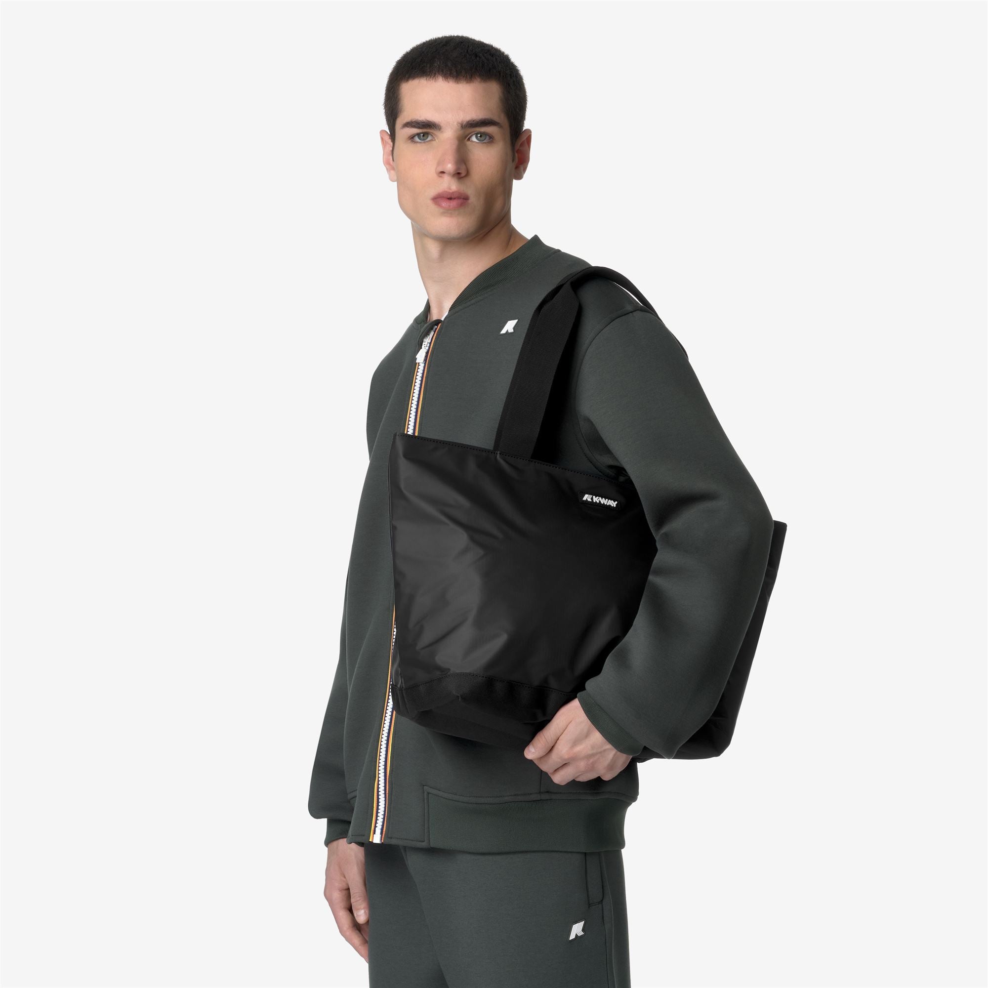 Bags_UNISEX_CLERE_Tote Bag_Black Pure - Commercial 5