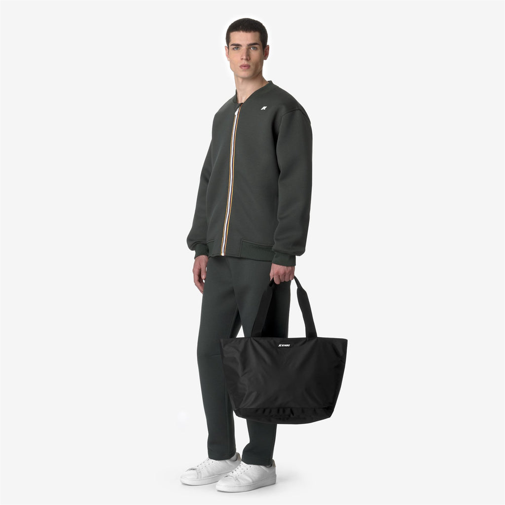 Bags_UNISEX_CLERE_Tote Bag_Black Pure - Commercial 6