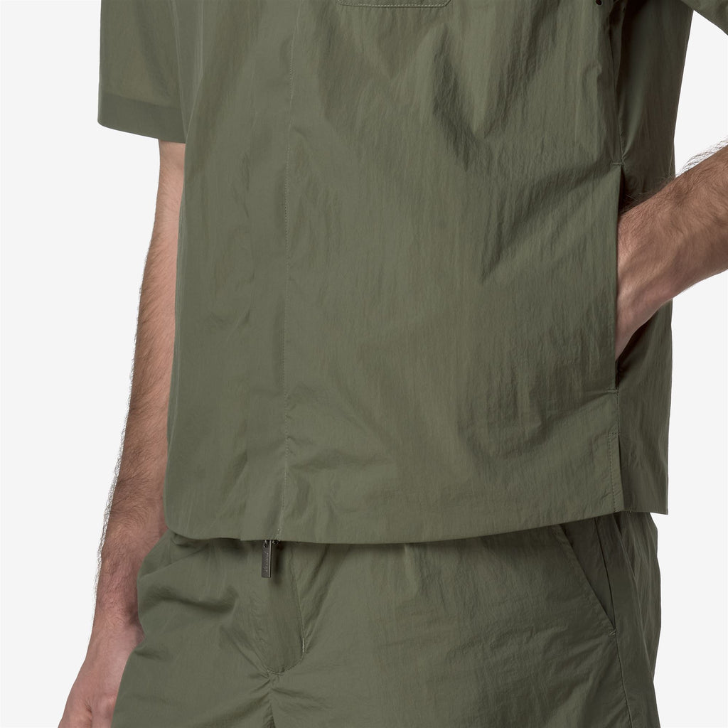 Jackets_MAN_LICON_Short_Green Lichen - Commercial 7