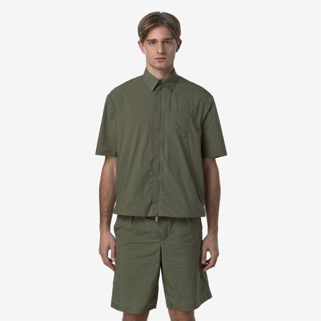 Jackets_MAN_LICON_Short_Green Lichen - Commercial 4