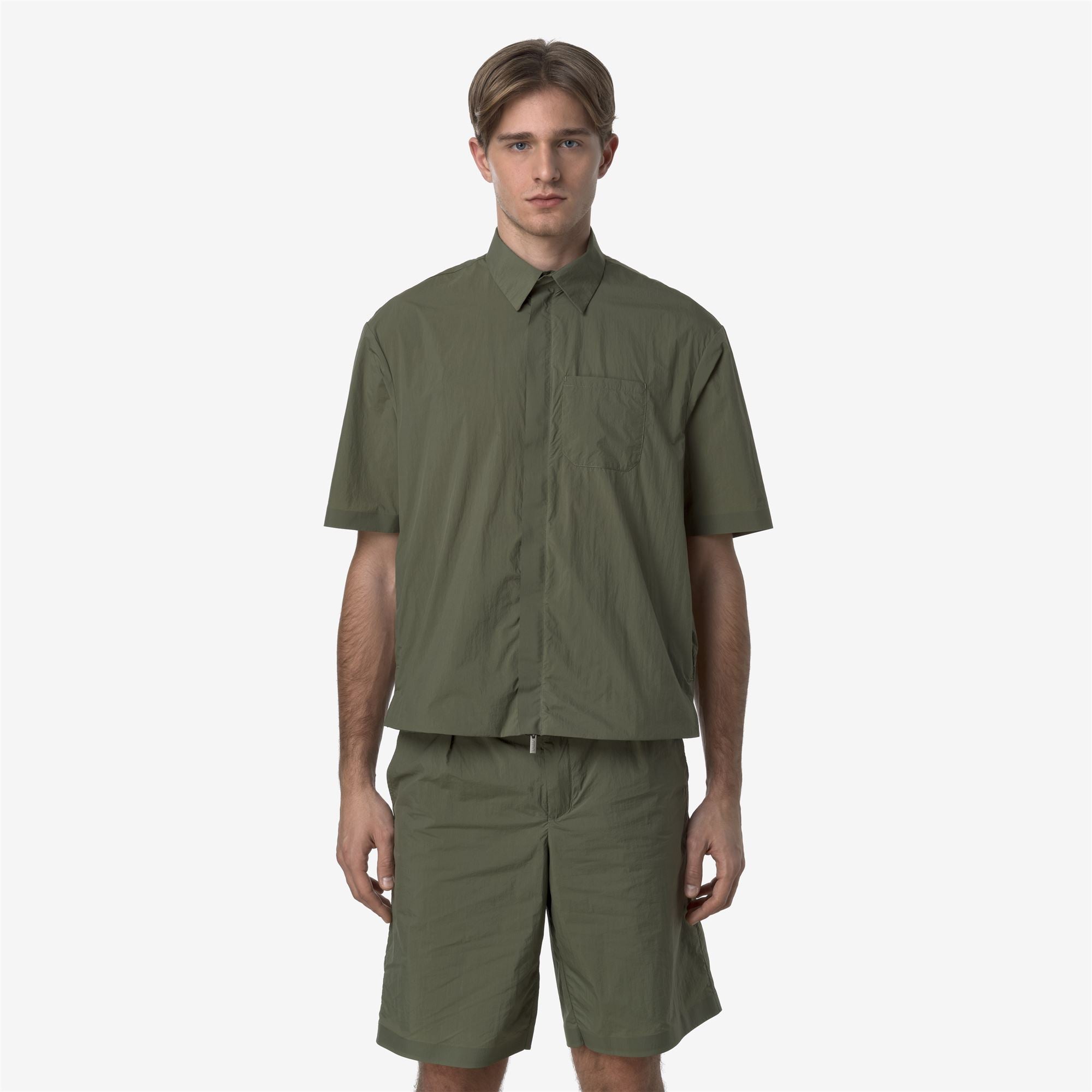 Jackets_MAN_LICON_Short_Green Lichen - Commercial 4