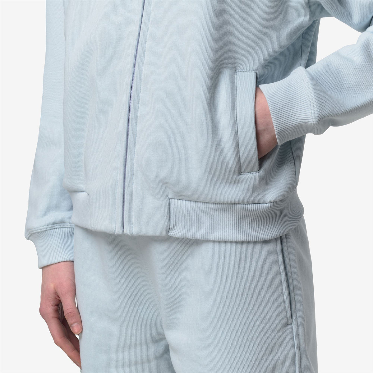 Fleece_Woman_ARWEN FRENCH TERRY_Jacket_Blue Ballad - Commercial 7