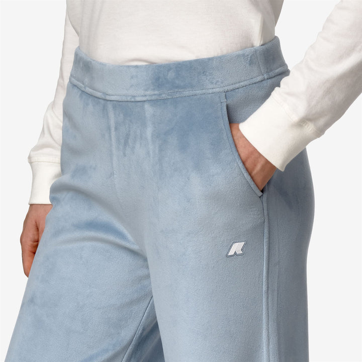 Pantalones deportivos de mujer azul con suave forro de terciopelo 4
