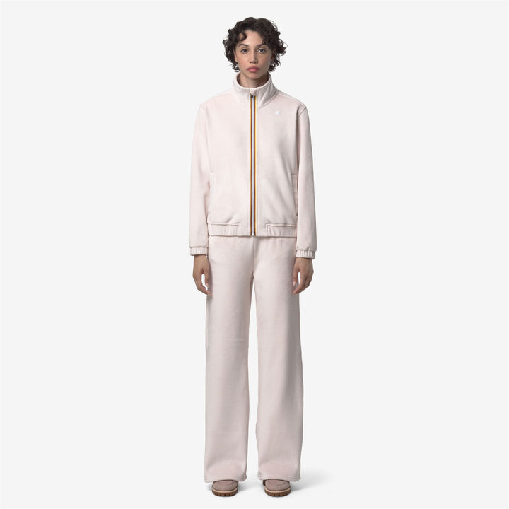 Pantalón deportivo gris de corte acampanado para mujer con cinturilla ajustable 8