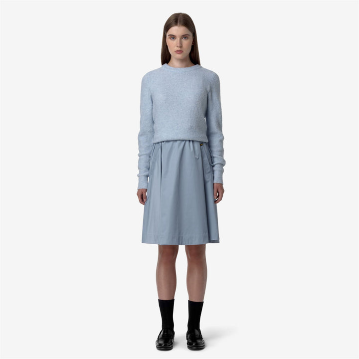 Falda larga de satén azul para mujer ideal para la ciudad 3