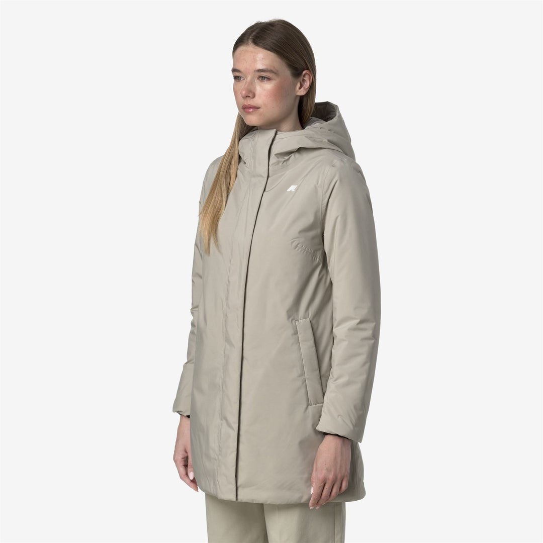 Chaqueta aislante beige de longitud media para mujer con capucha ajustable main