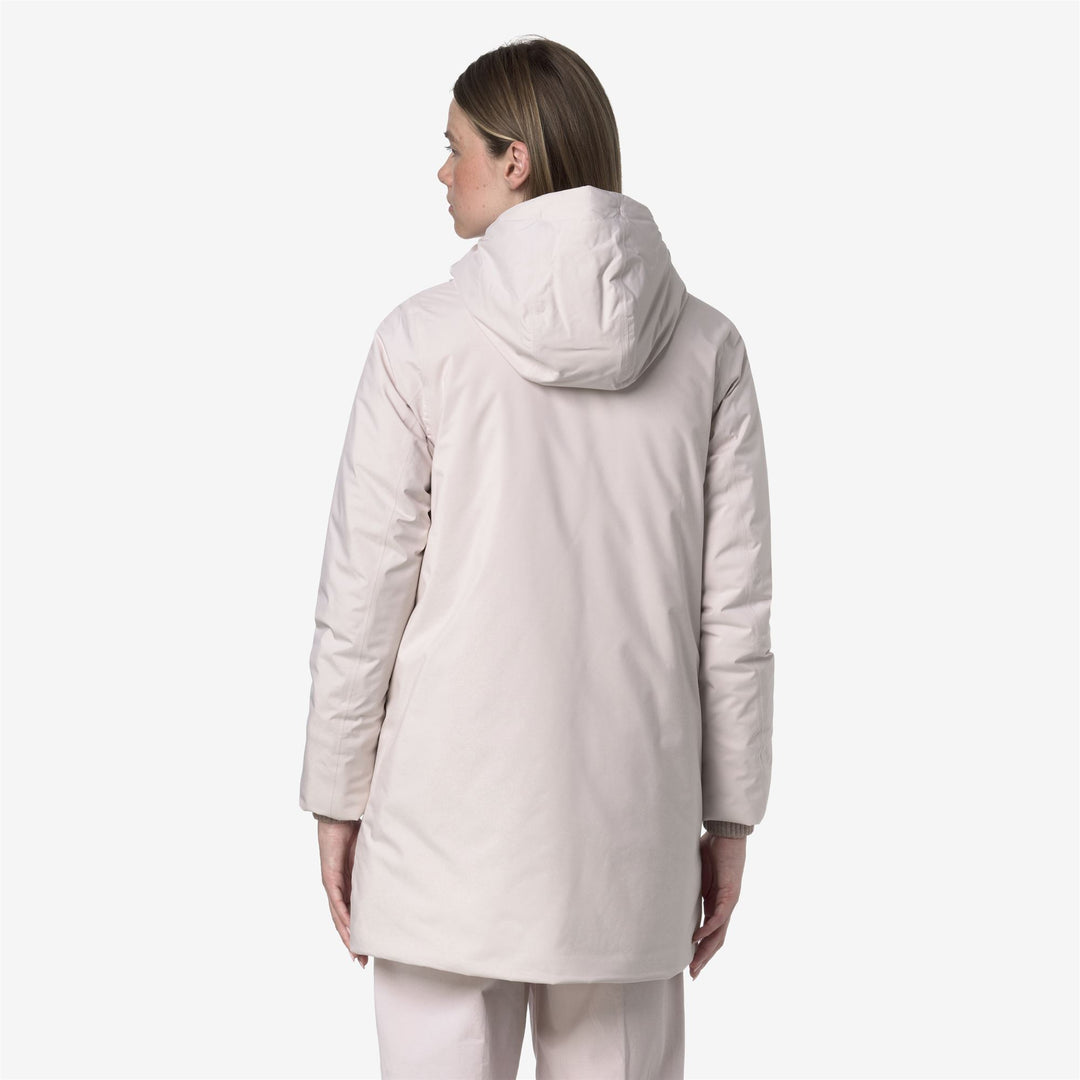 Chaqueta gris de tacto suave de longitud media para mujer con capucha ajustable main