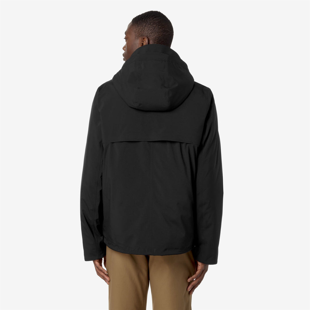 Chaqueta corta de invierno para hombre en negro y gris con aislamiento acolchado main