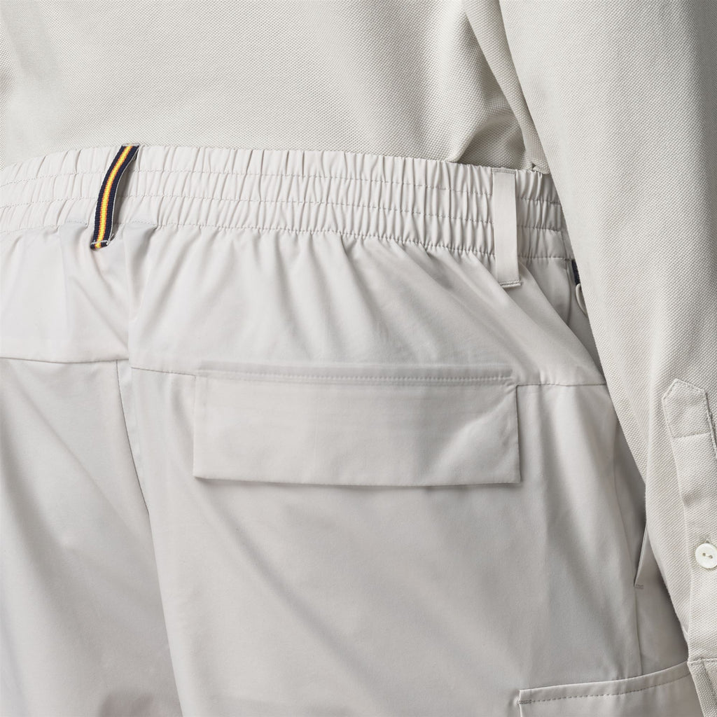 Shorts_MAN_BASTYEL TECH PL_Cargo_BEIGE LT - Commercial 7