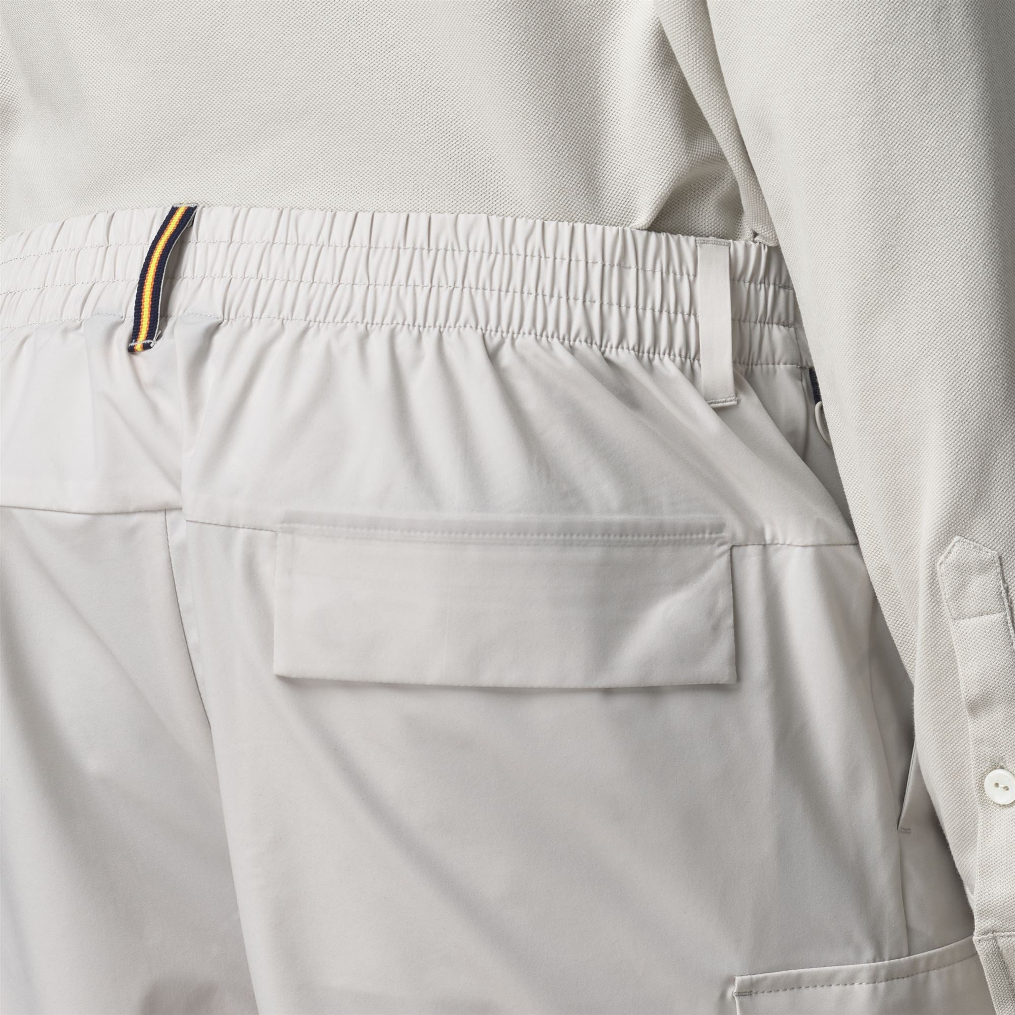 Shorts_MAN_BASTYEL TECH PL_Cargo_BEIGE LT - Commercial 7