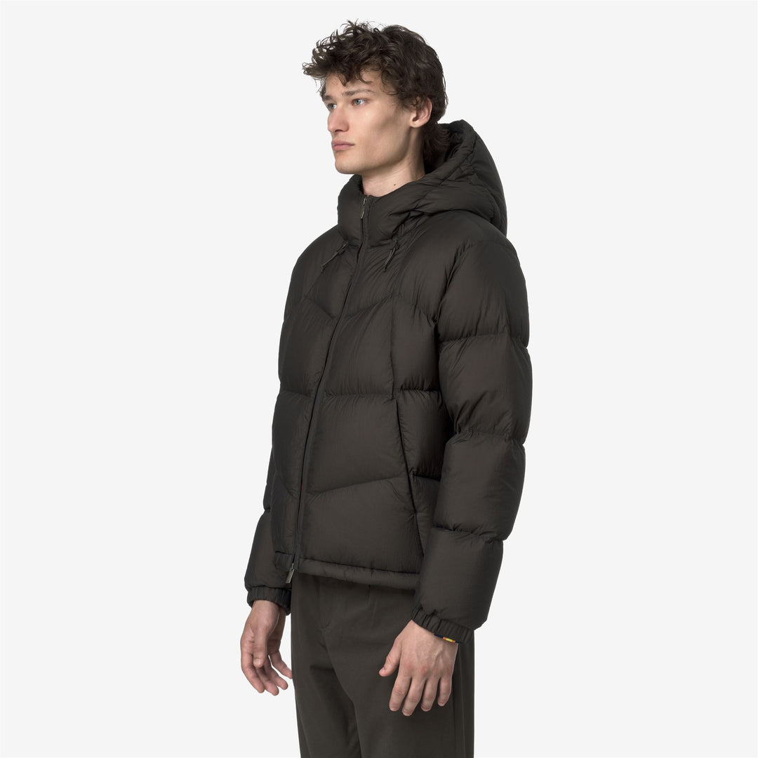 Chaqueta acolchada corta para hombre color oliva negro con aislamiento de plumón main