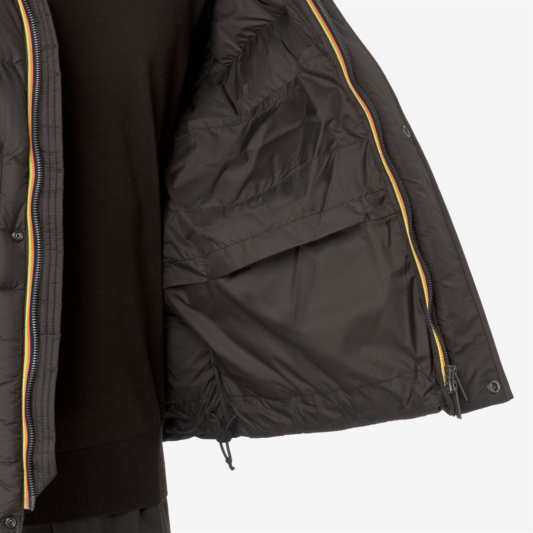 Chaqueta acolchada corta para hombre color oliva negro con aislamiento de plumón main