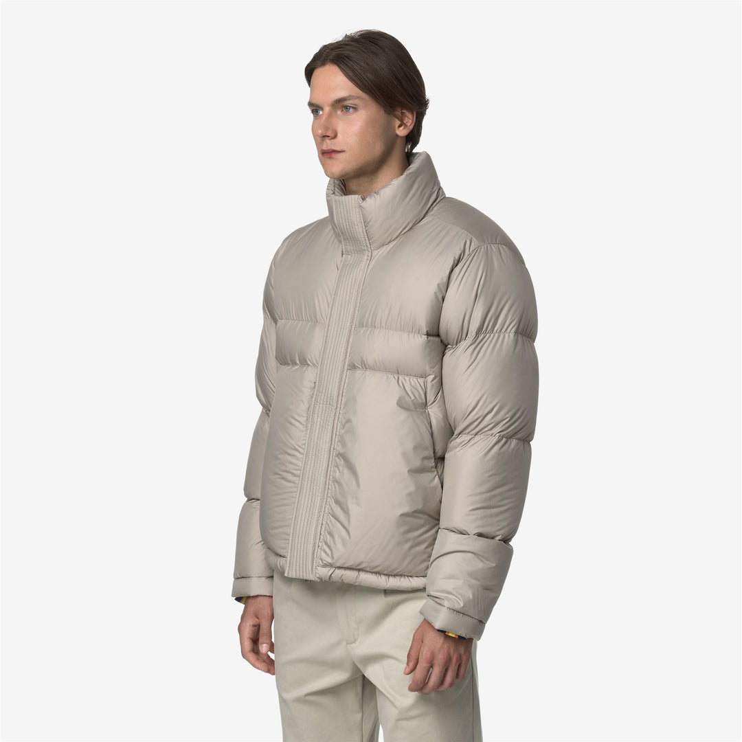 Chaqueta acolchada corta beige para hombre con aislamiento de plumón main