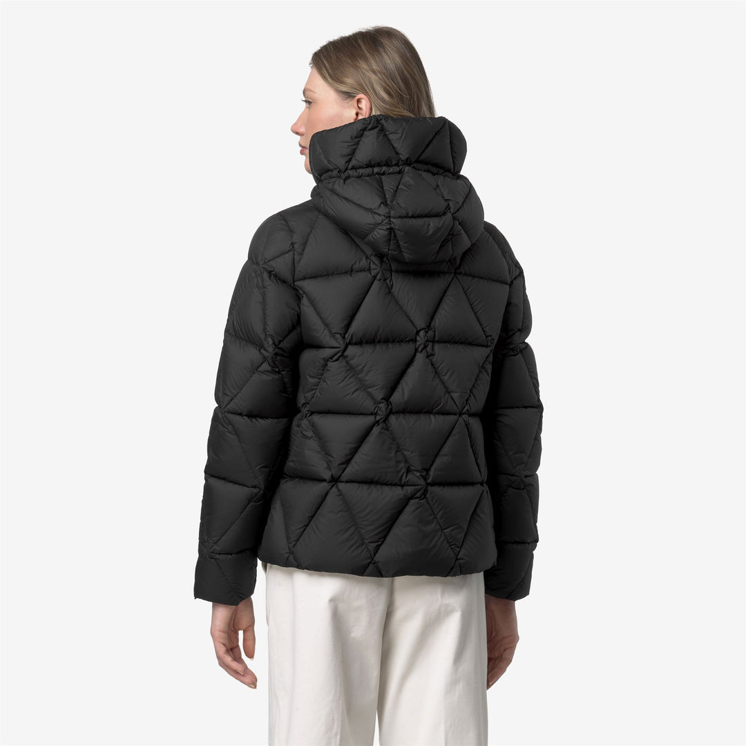 Piumino corto nero da donna con isolamento in piuma main