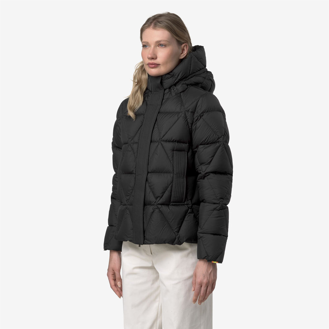 Piumino corto nero da donna con isolamento in piuma main