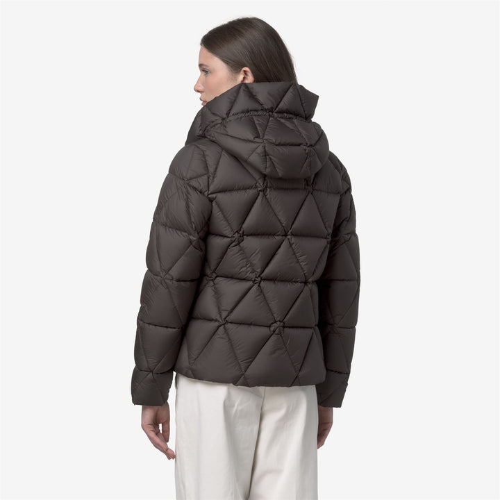 Piumino corto da donna in oliva nera con isolamento in piuma 5
