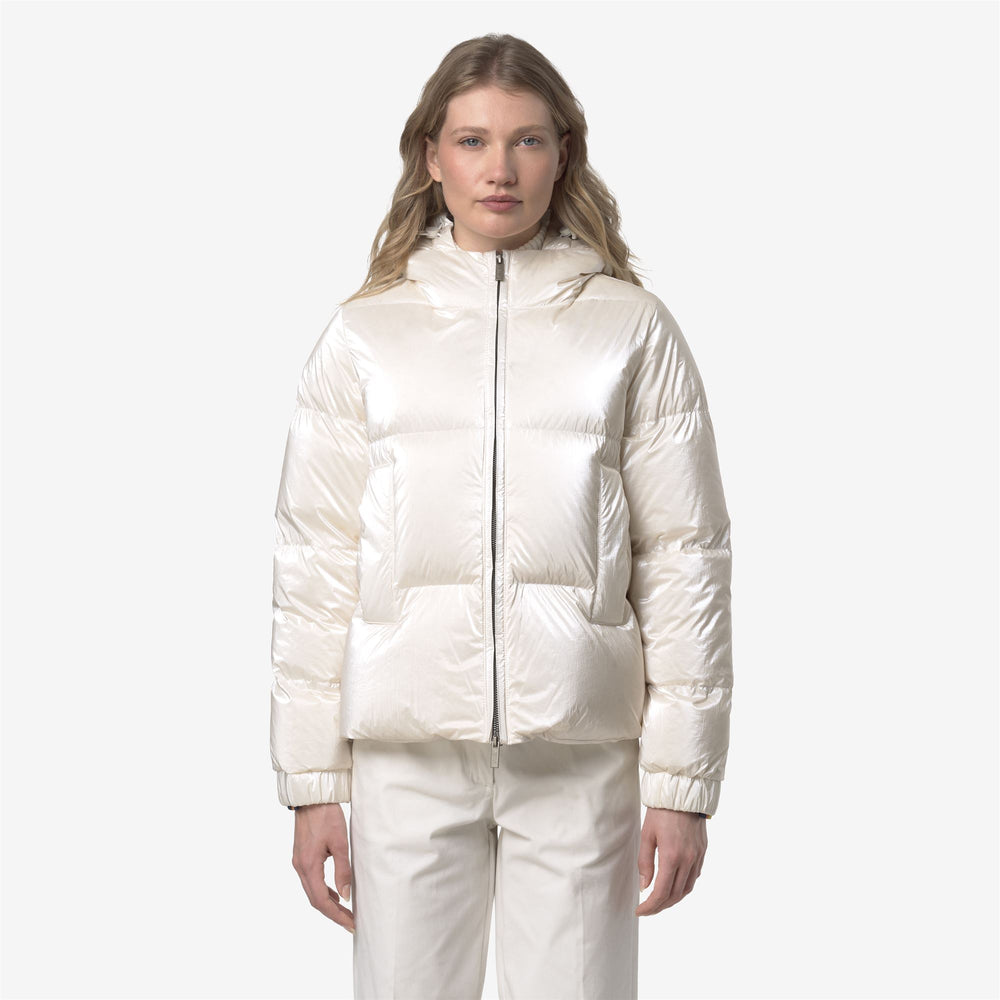 White Women's Short Puffer Jacket with Down Insulation 02