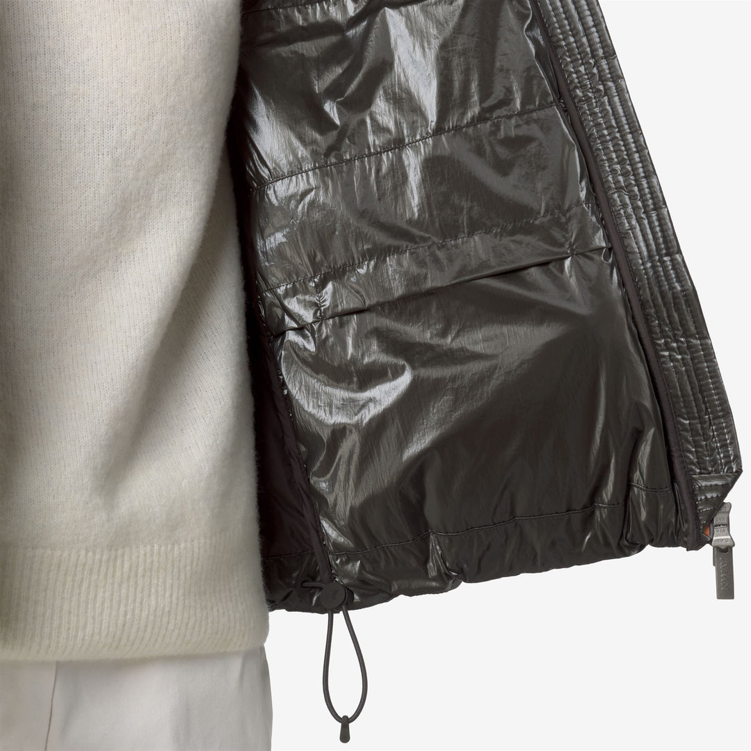 Chaqueta acolchada corta para mujer color oliva negro con relleno de plumón natural main