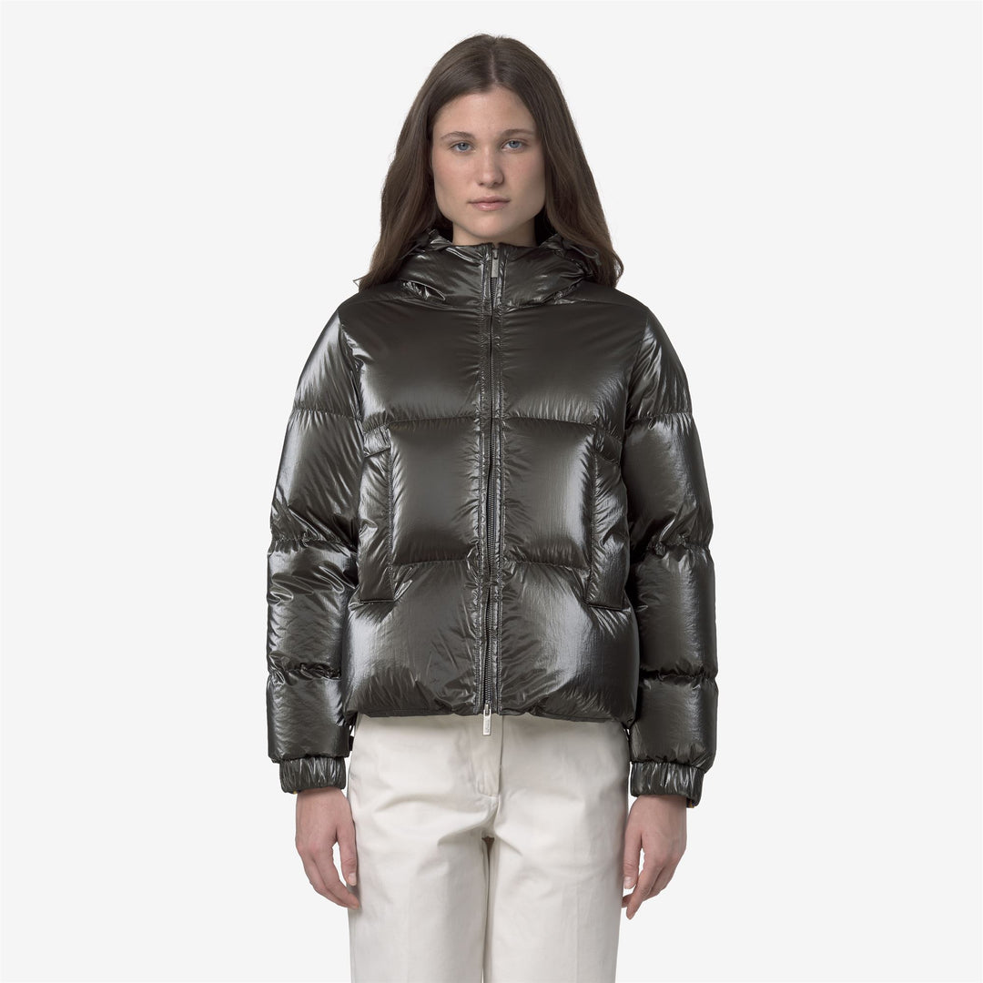 Chaqueta acolchada corta para mujer color oliva negro con relleno de plumón natural main