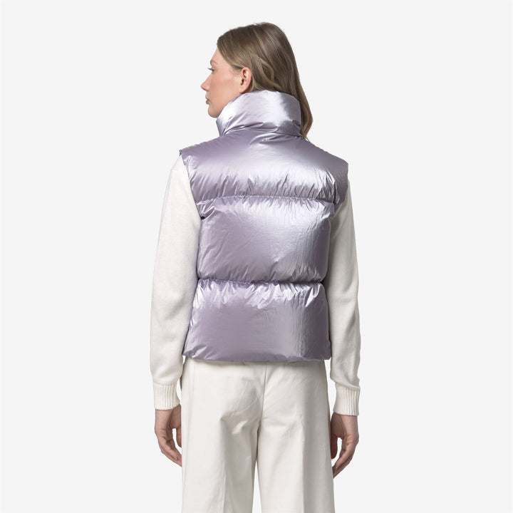 Chaleco acolchado elegante para mujer violeta con aislamiento de plumón natural. 5