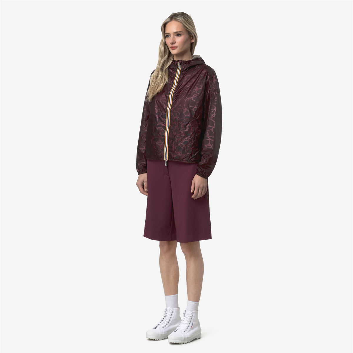 Jackets_Woman_LAURETTE SUPER LIGHT LAMI DOUBLE_Short_Violet-Beige Laminated - Commercial 5